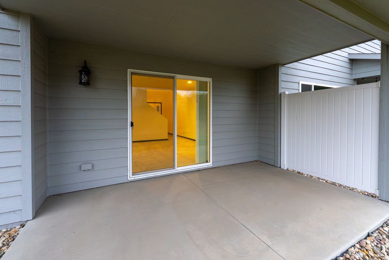 5503 W Liberator Cir - Photo 3 of 9