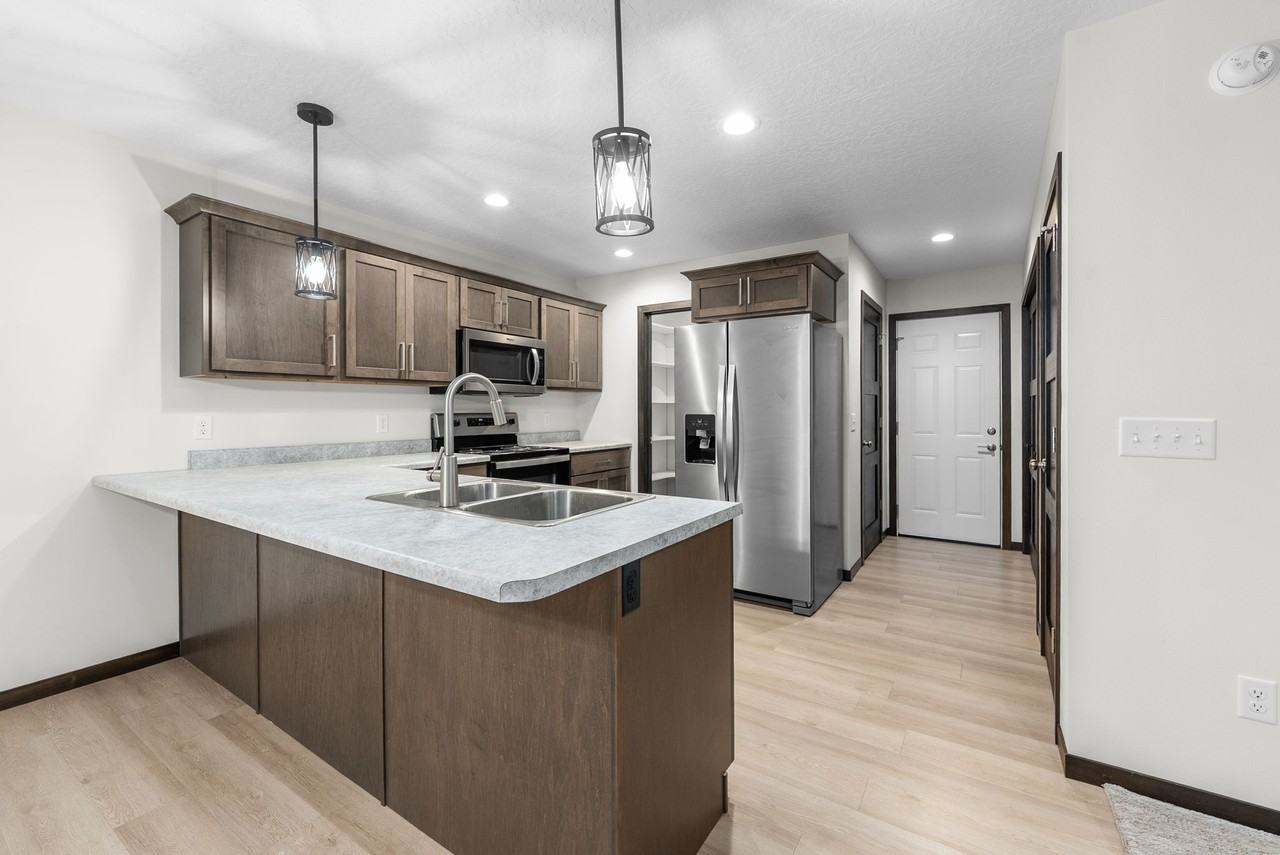 5503 W Liberator Cir - Photo 4 of 9