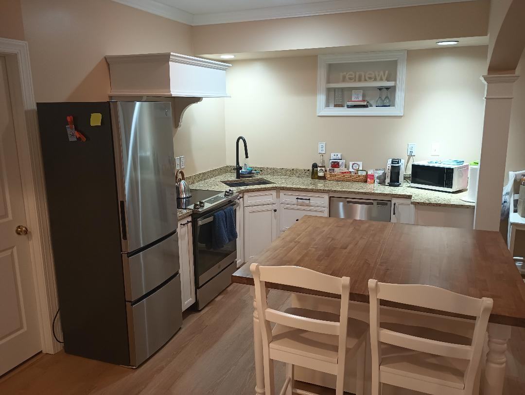 426 New Britain Dr - Photo 3 of 14
