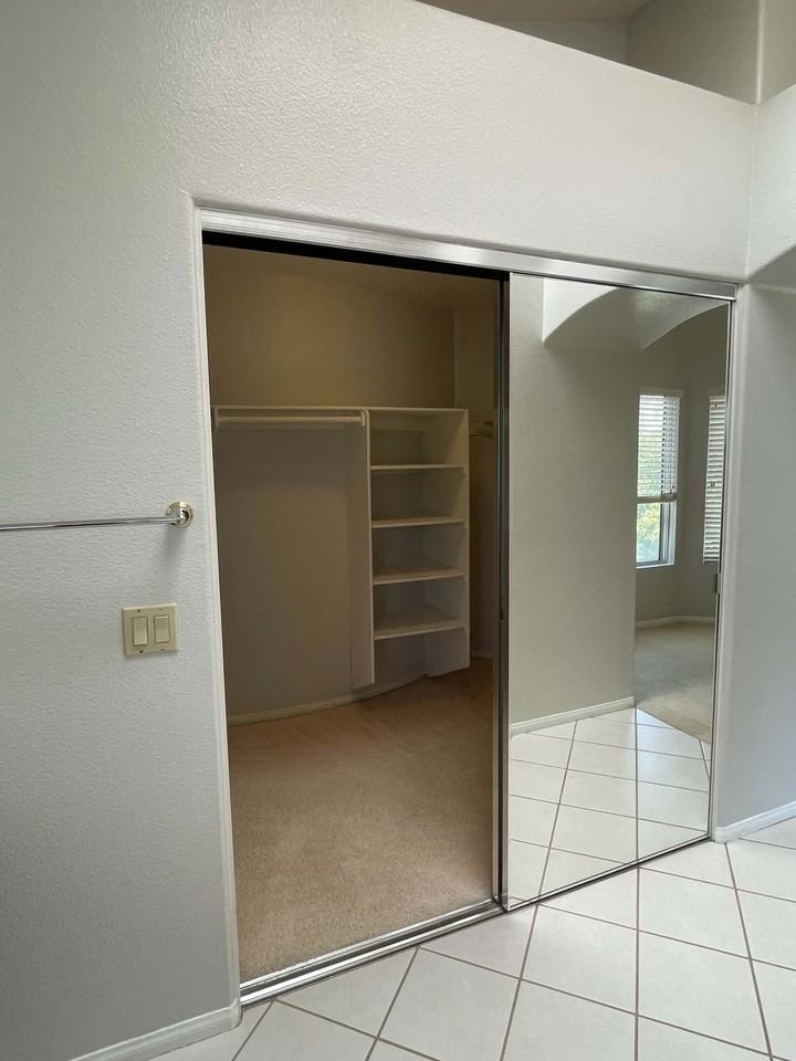 12615 Picrus St - Photo 3 of 33