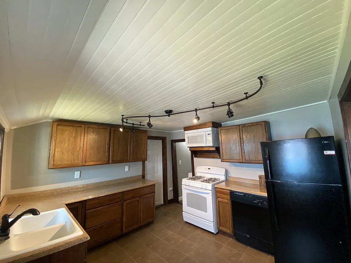 223 Gregory Street - Photo 3 of 11