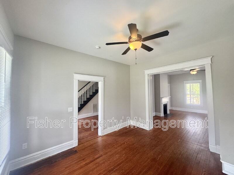 411 W 26th St - Photo 3 of 27