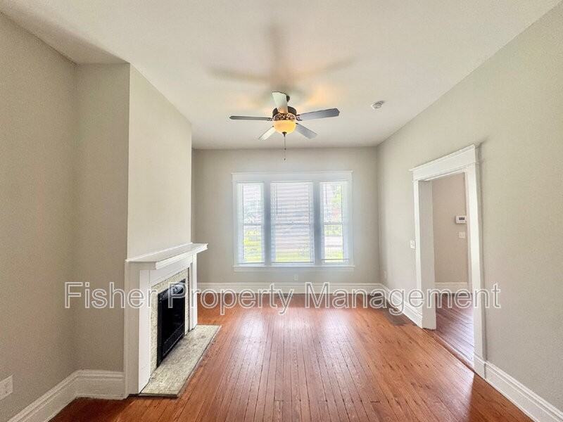 411 W 26th St - Photo 5 of 27