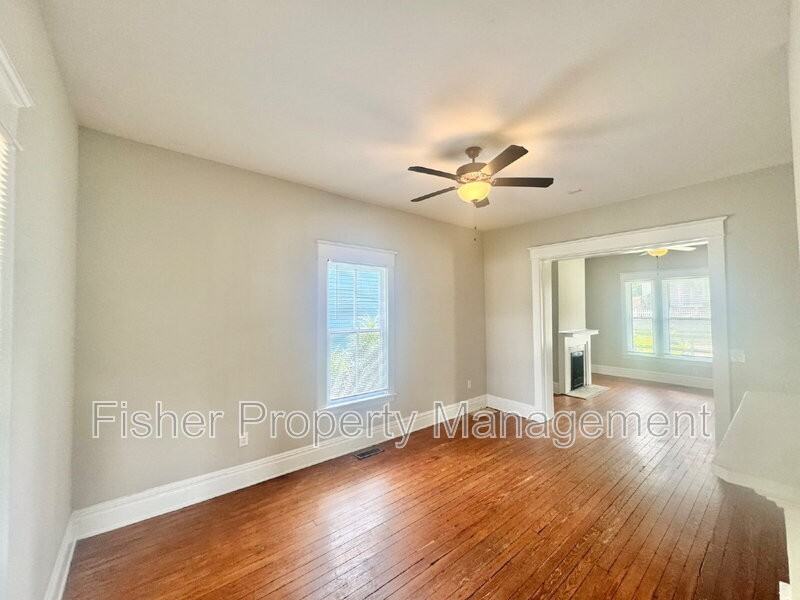 411 W 26th St - Photo 7 of 27