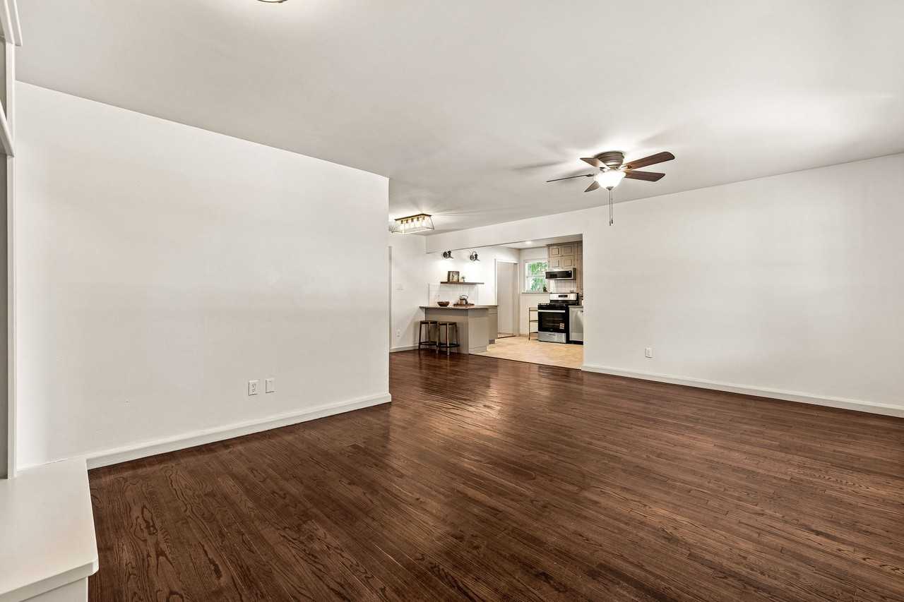 310 Hillcrest Ave #NA - Photo 5 of 34