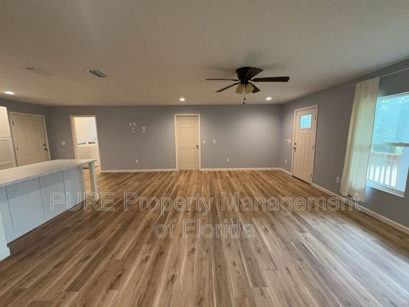 11330 Ne 66th Ln - Photo 5 of 50