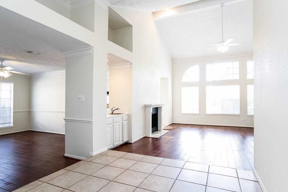 5502 Village Springs Dr - Photo 2 of 17