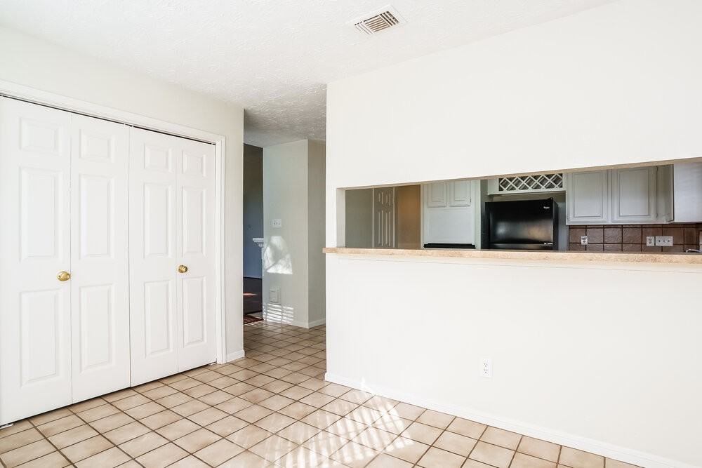5502 Village Springs Dr - Photo 4 of 17