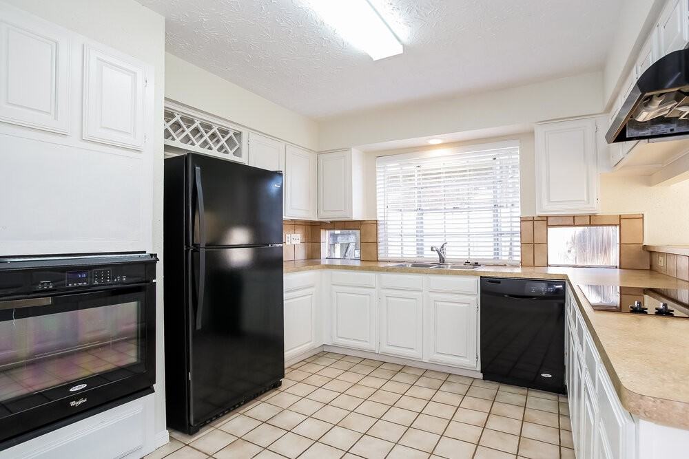 5502 Village Springs Dr - Photo 6 of 17