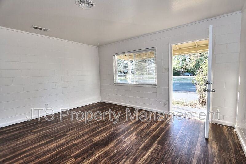 5912 21st Ave - Photo 5 of 27