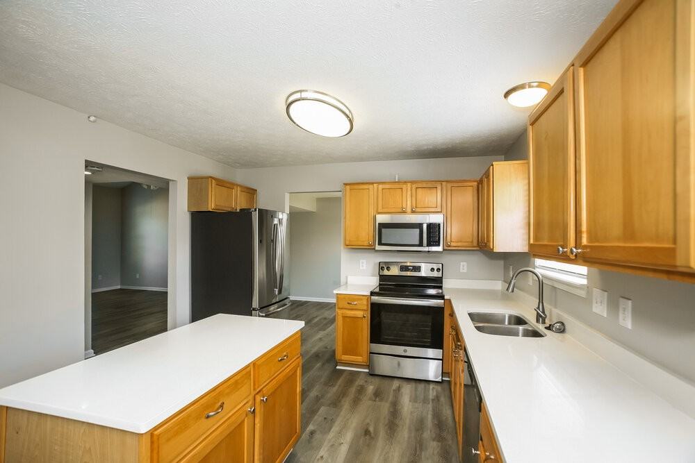 6629 Crestwell Ln - Photo 6 of 17
