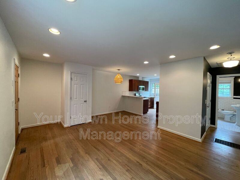 445 Gift Ave Se - Photo 6 of 26