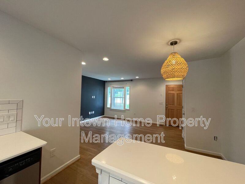 445 Gift Ave Se - Photo 7 of 26
