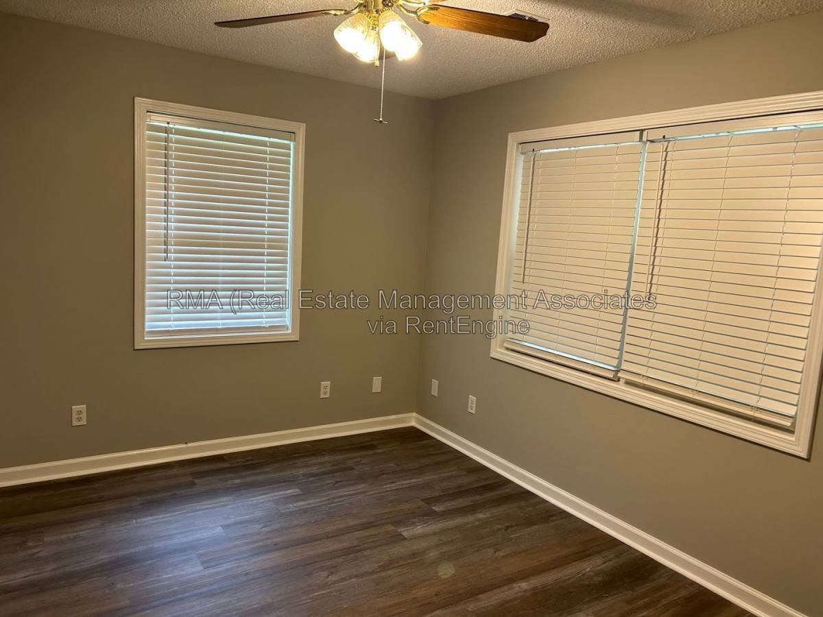 103 Bluebird Ln - Photo 3 of 7