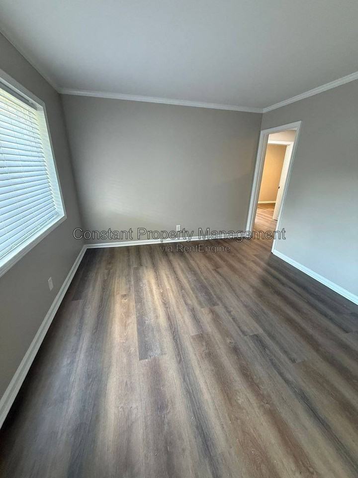 4263 Ayers Rd #4265 - Photo 3 of 10