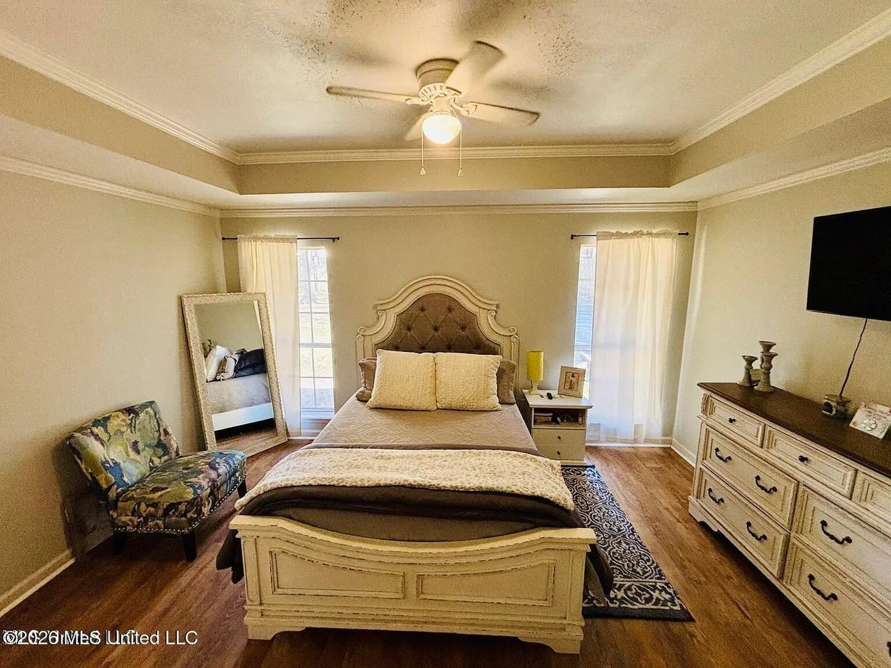 543 Traceview Rd - Photo 7 of 12