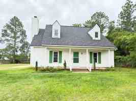 featured image of 210 Cuddles Ct