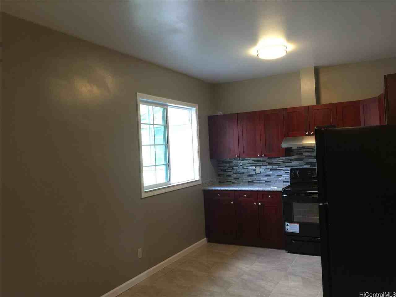 3232 Ahinahina Pl - Photo 2 of 15
