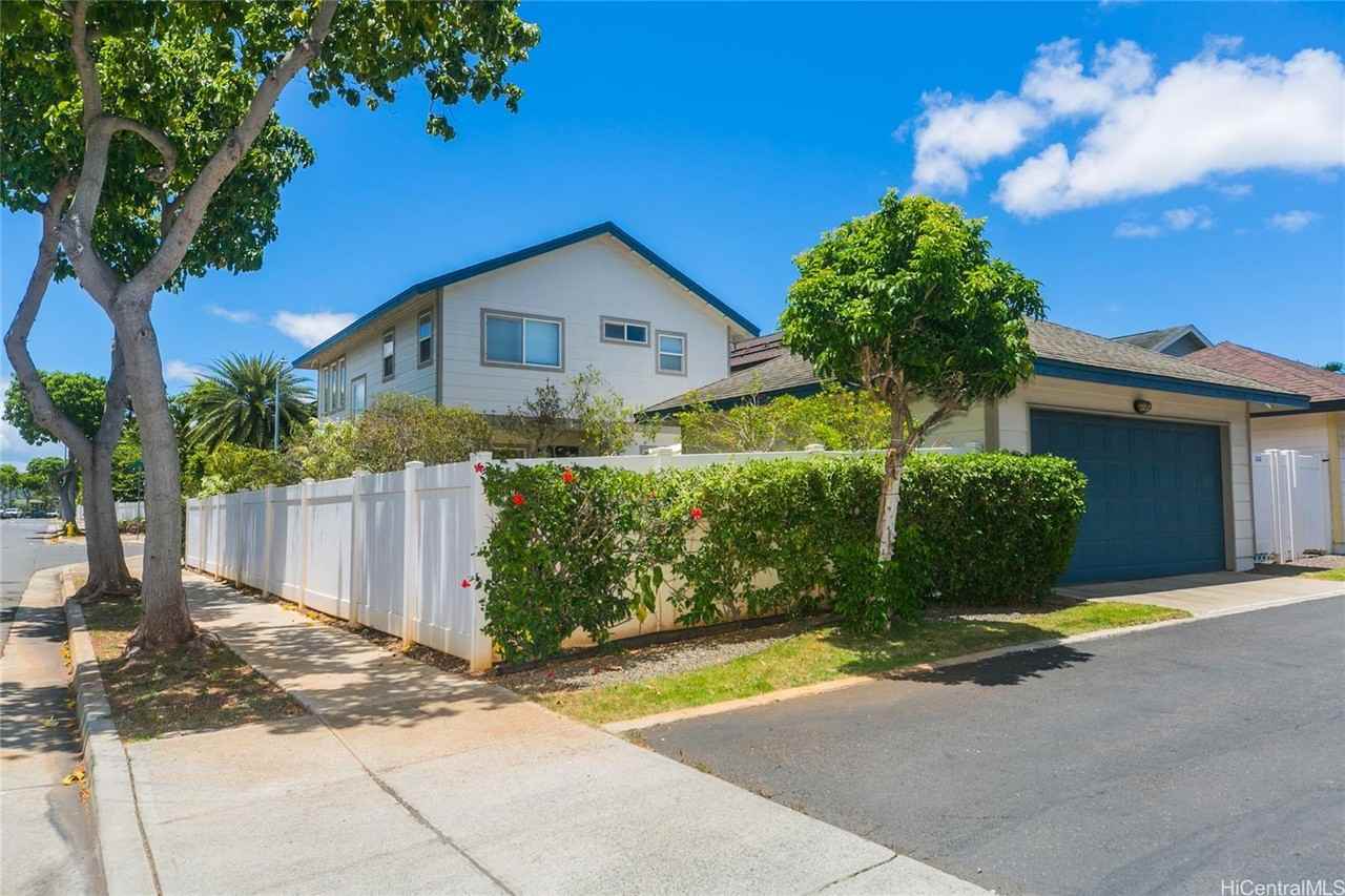 91-1053 Kaikauhaa St - Photo 3 of 17