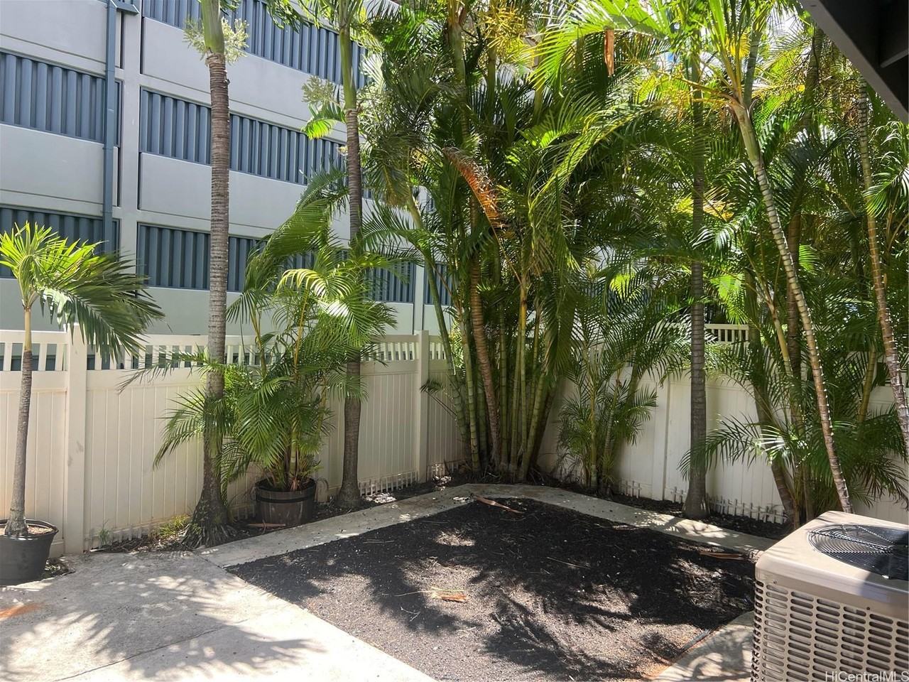 7012 Hawaii Kai Dr #1001 - Photo 7 of 15