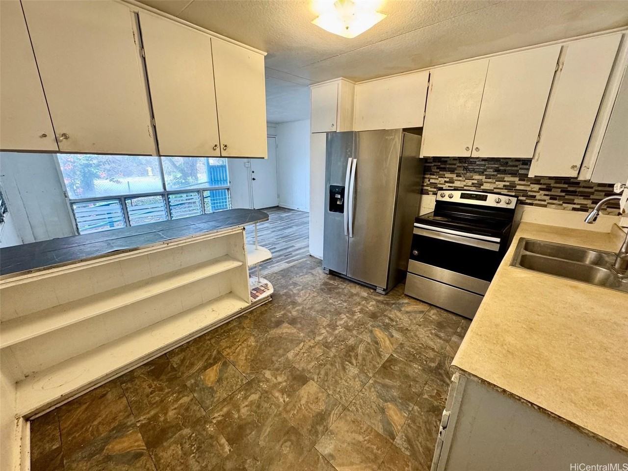 86-313 Puhawai Rd - Photo 2 of 12
