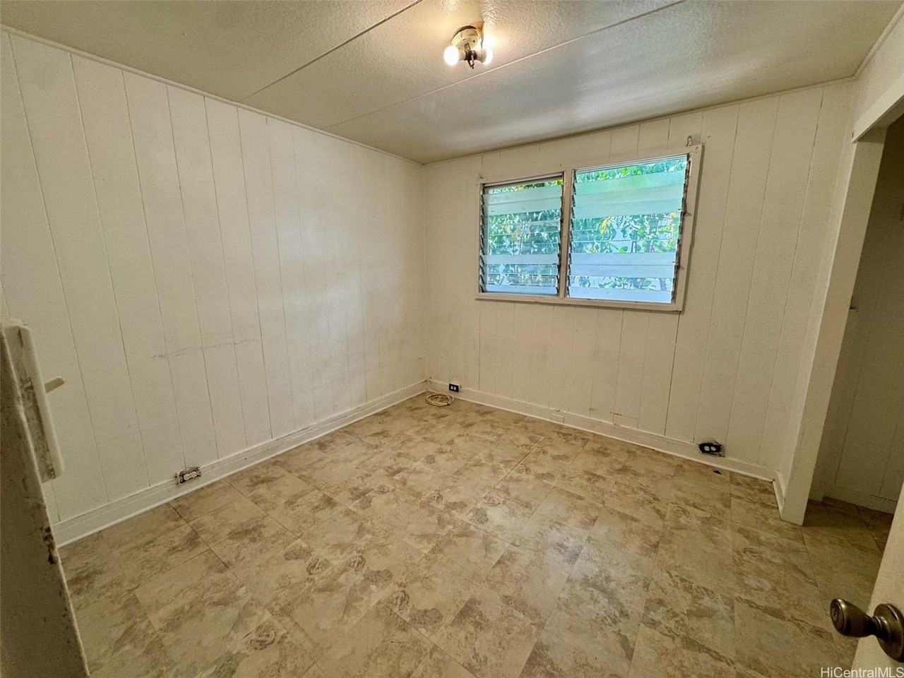 86-313 Puhawai Rd - Photo 7 of 12