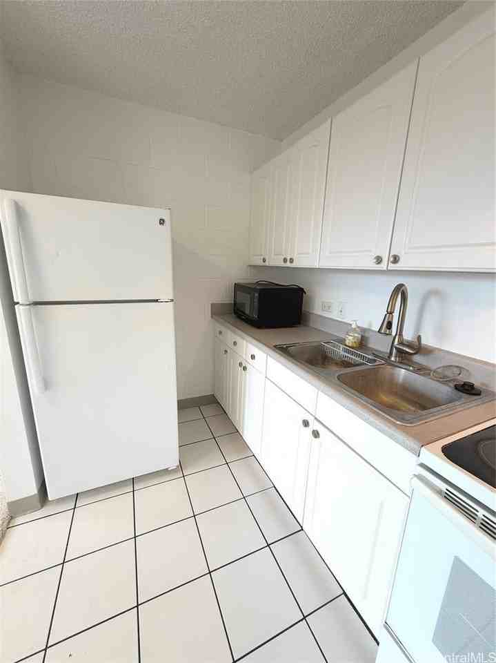 329 California Ave #206 - Photo 6 of 17