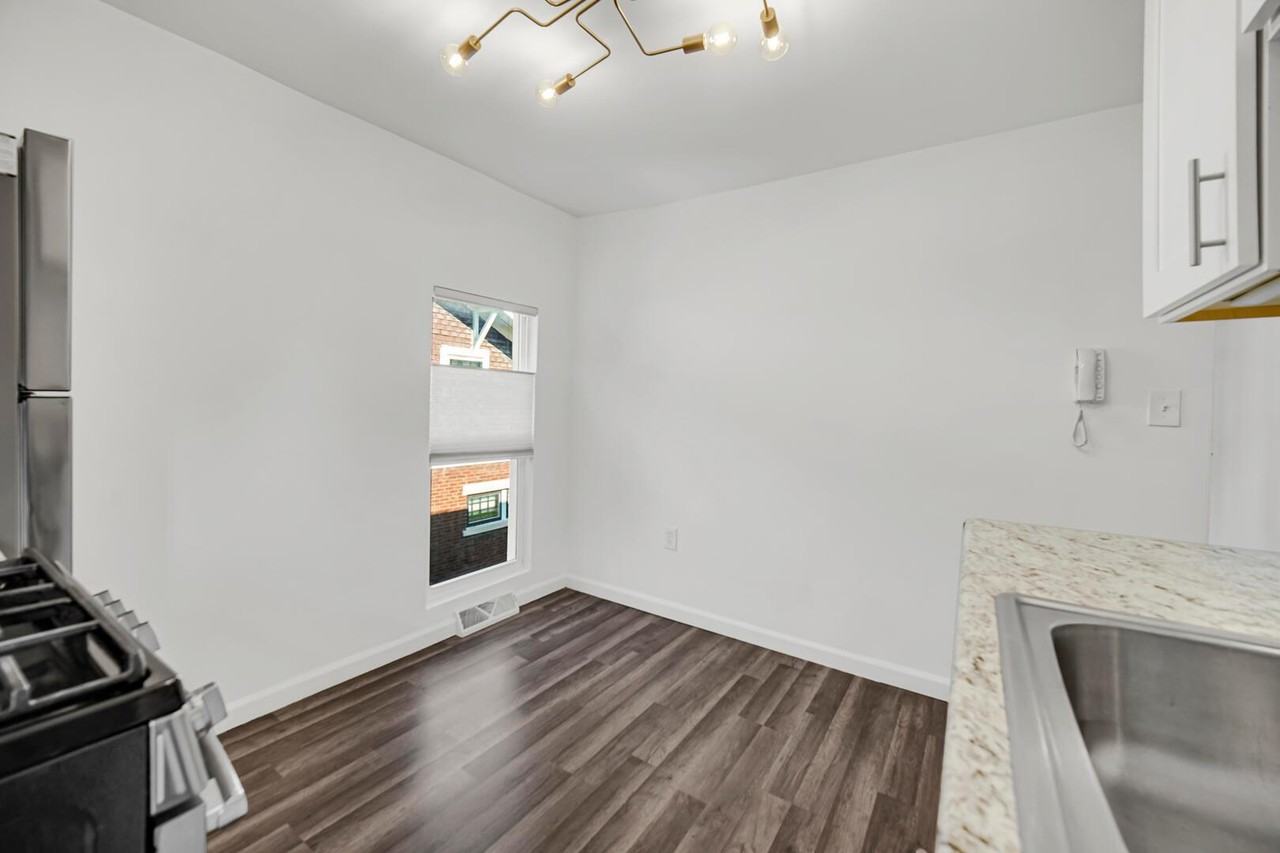 204 Brown St #2 - Photo 5 of 16