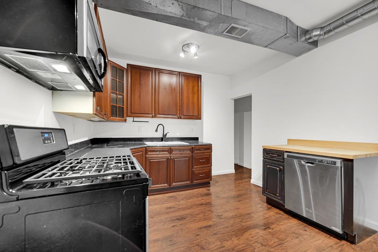 501 Union St #1 - Photo 7 of 15