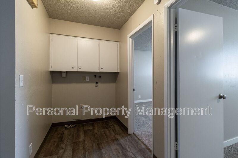 1002 Ne 86th St - Photo 5 of 14