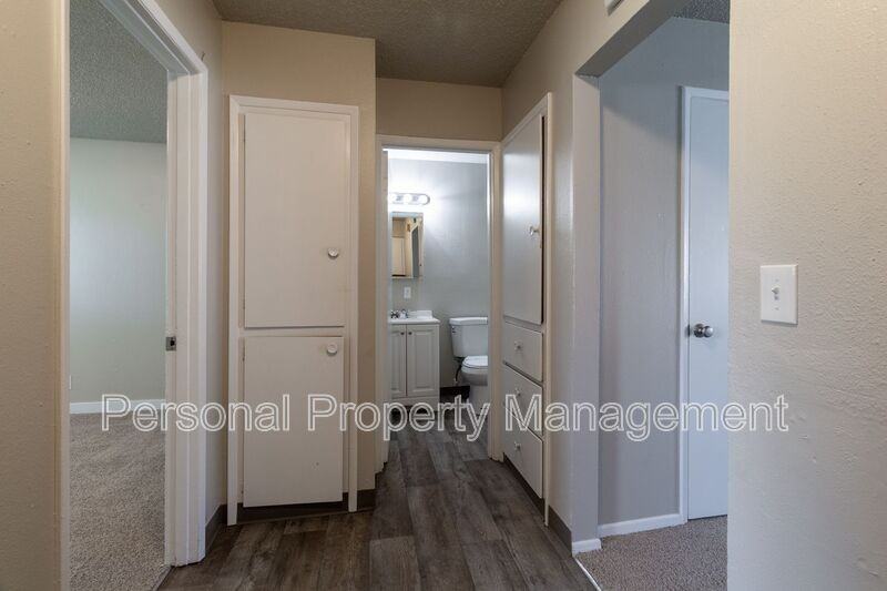 1002 Ne 86th St - Photo 6 of 14