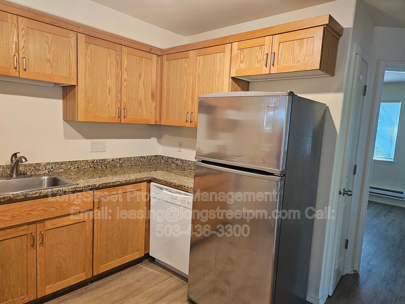 300 Se 148th Ave #6 - Photo 6 of 22