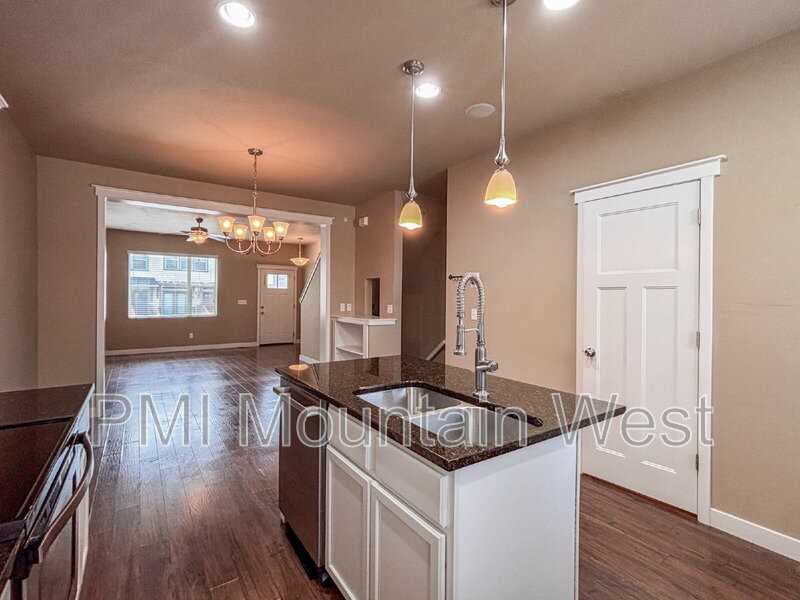 420 N Main St #29 - Photo 7 of 38