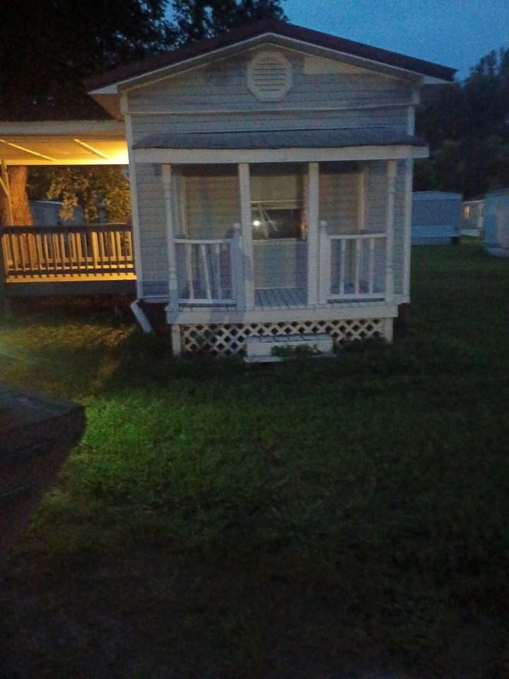 407 Dawn St - Photo 3 of 6