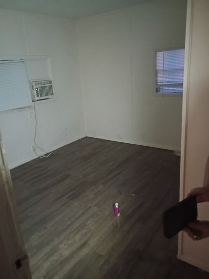 407 Dawn St - Photo 5 of 6