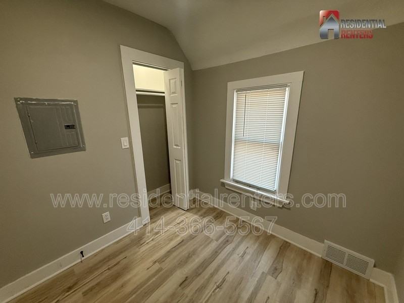 845 S 75th St - Photo 7 of 7
