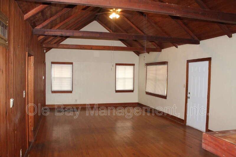 855 Azalea Rd - Photo 2 of 12