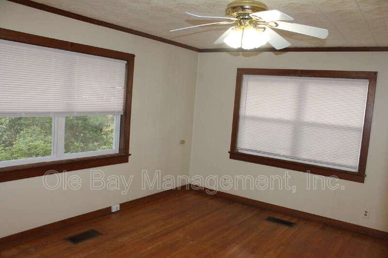 855 Azalea Rd - Photo 6 of 12