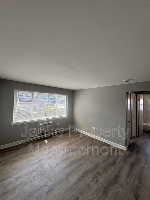 2123 119th St #12 - Photo 5 of 6
