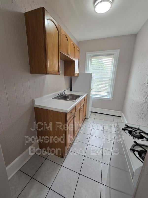 167 N Common St - Photo 2 of 23