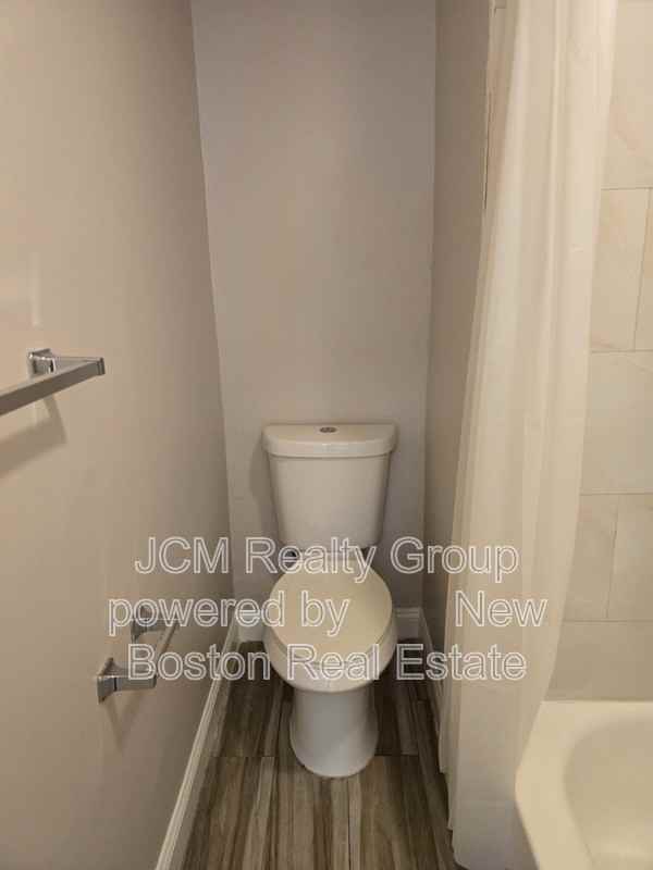 124 Central Ave - Photo 4 of 16