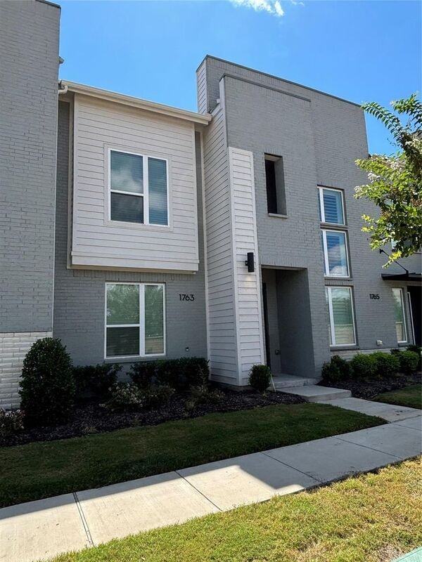 1763 Montgomery Dr - Photo 2 of 16