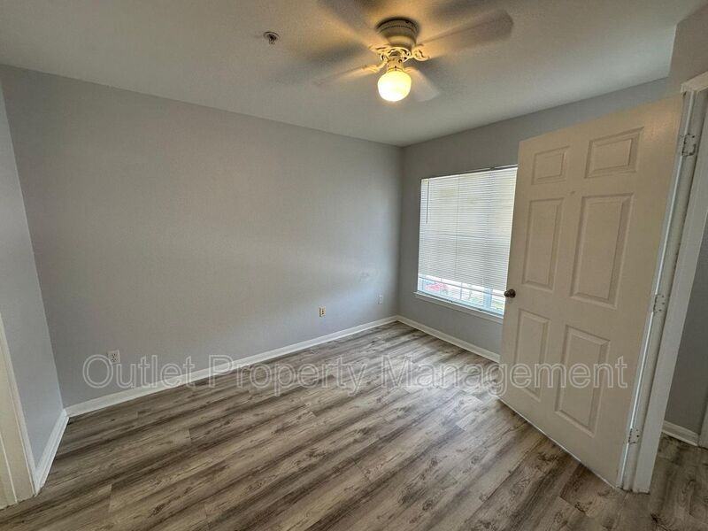 9045 Lee Vista Blvd #1502 - Photo 6 of 11