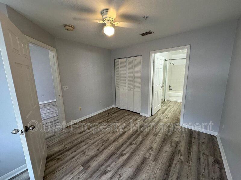 9045 Lee Vista Blvd #1502 - Photo 7 of 11
