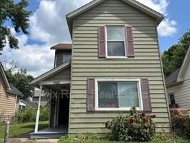 405 Moore St - Photo 1 of 1