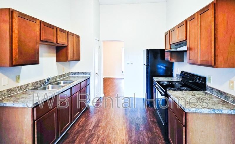 11628 Harts Rd - Photo 2 of 12