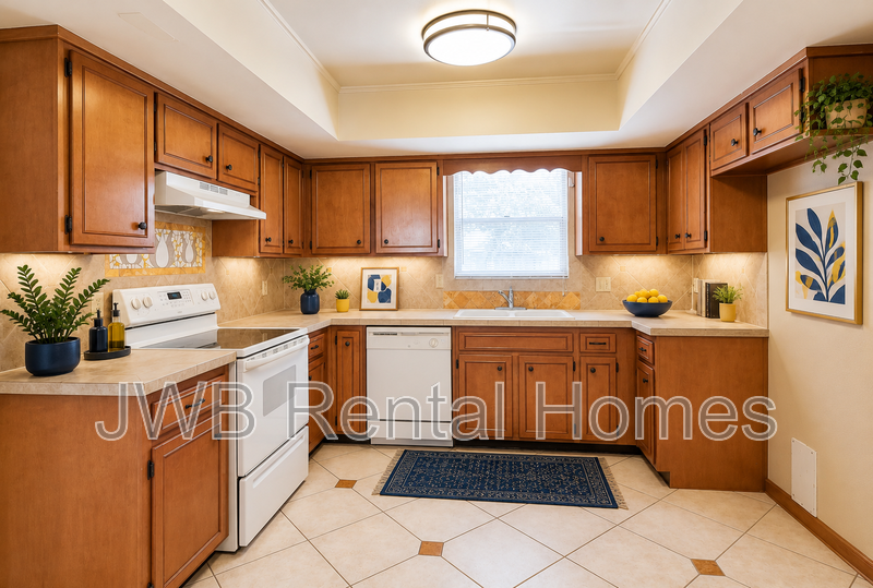 4863 Latimer Rd S - Photo 3 of 13