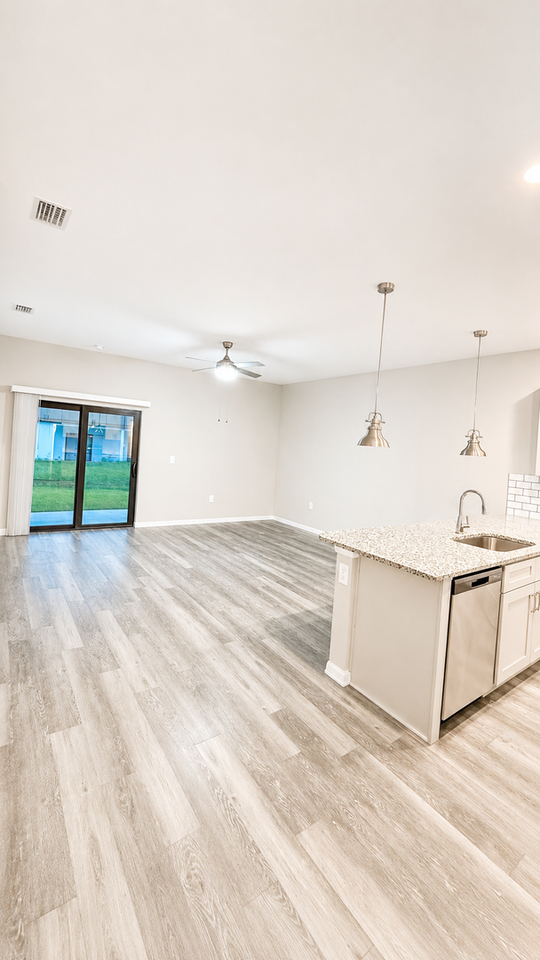 4745 26th St Sw - Photo 3 of 30