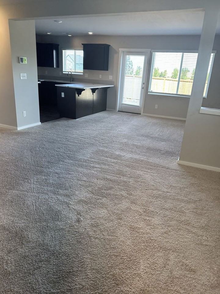 18505 Alpine Way E - Photo 3 of 24