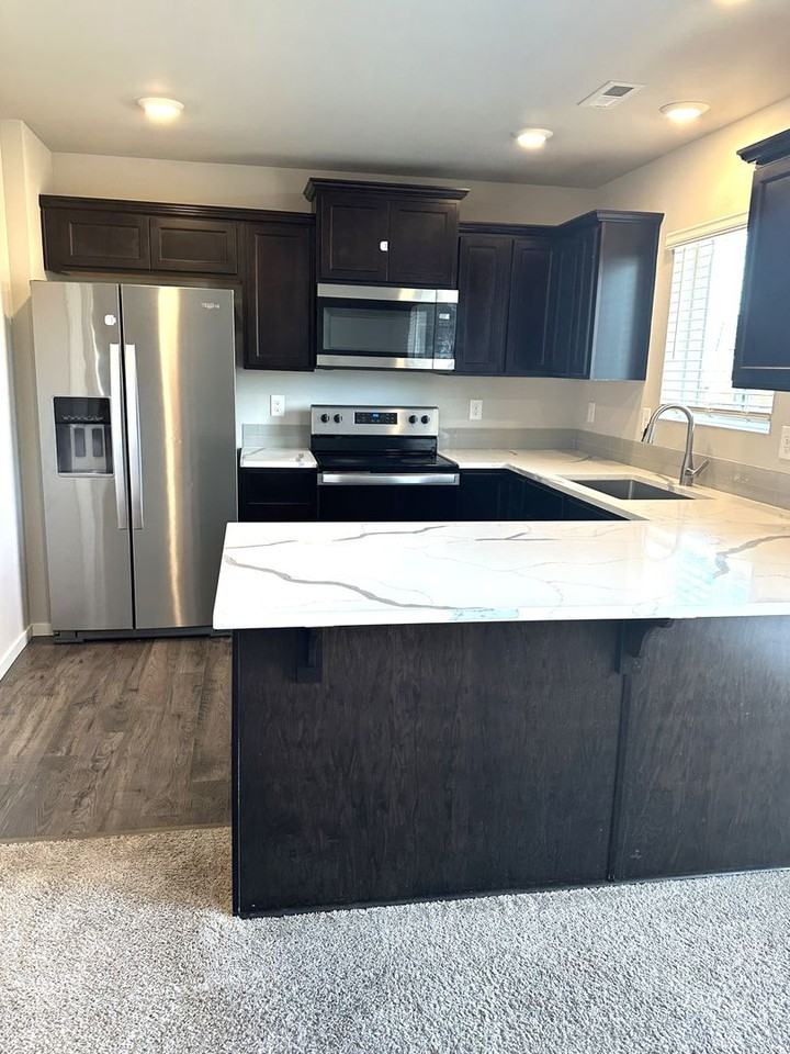 18505 Alpine Way E - Photo 4 of 24